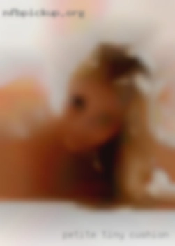 Petite, tiny Italy seeking for sex cushion, natural.